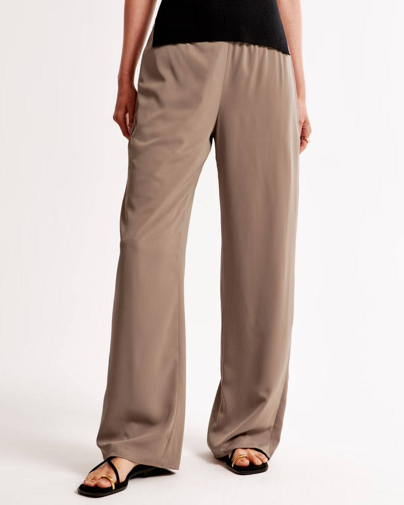 Drapey Pull-On Pant