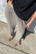 Pleated Lounge Pant