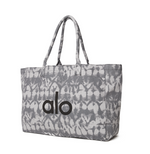 Shoppers Tote