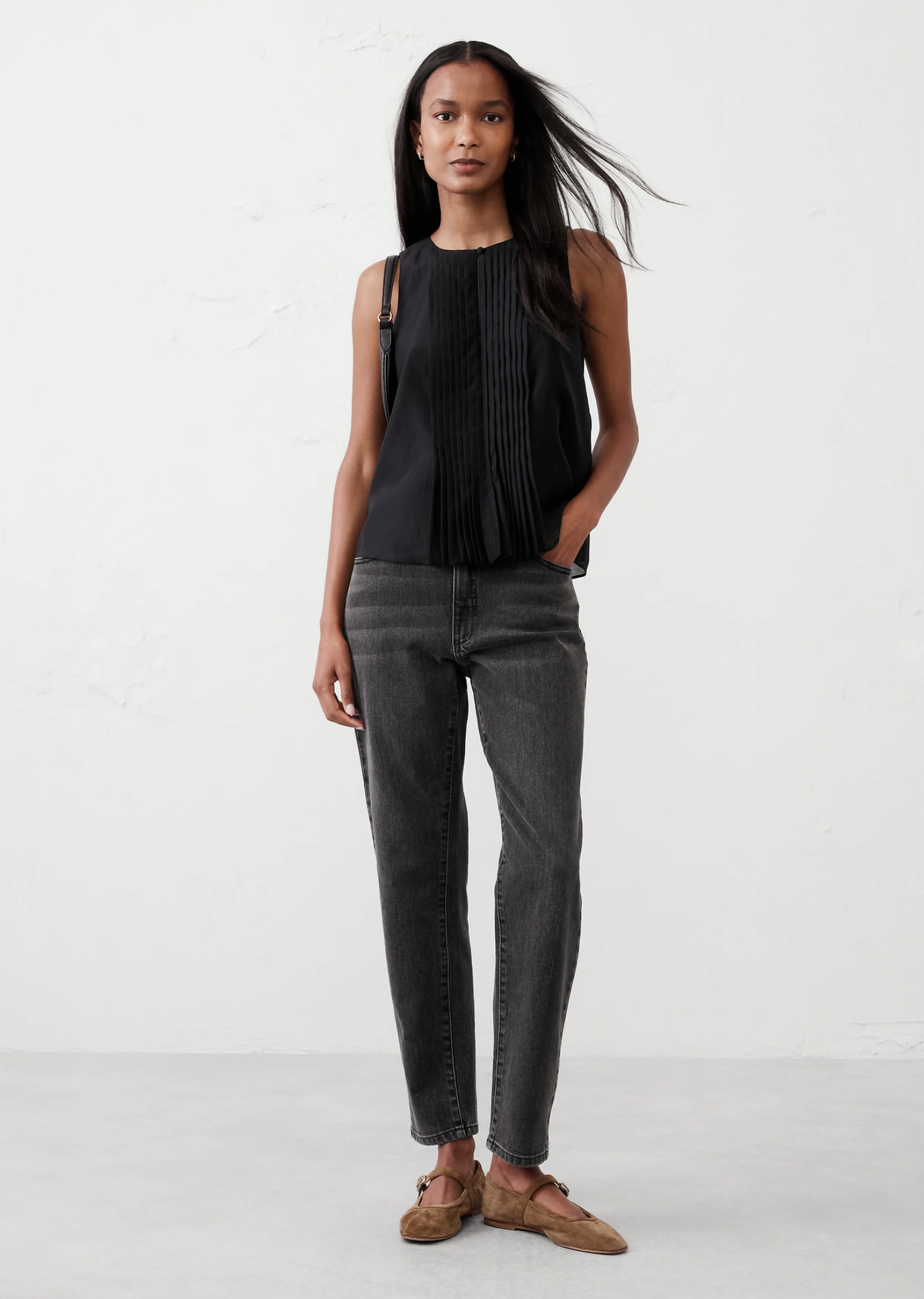 Keyhole Pleated Top