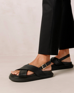 Marshmallow Total Black Cris Cross Sandals