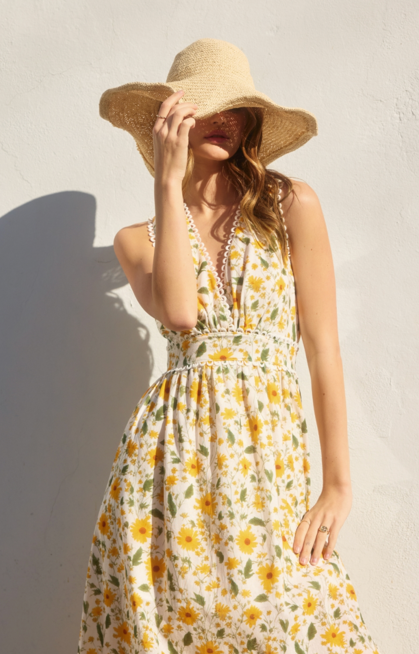 Daisy Dream Scalloped Lace Maxi Dress