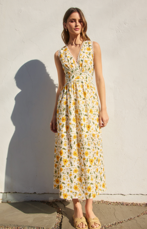 Daisy Dream Scalloped Lace Maxi Dress
