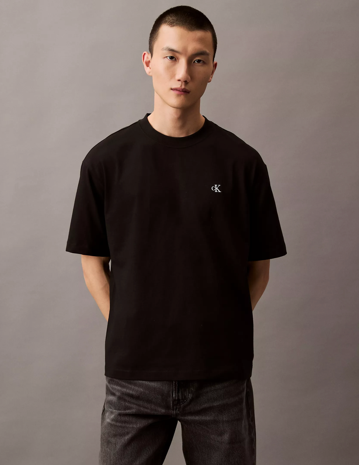 Men Archive Logo Relaxed Tee
