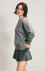 Groundy Contrast V Neck Sweater