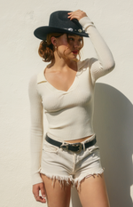 Fitted Knit Collared Sweater