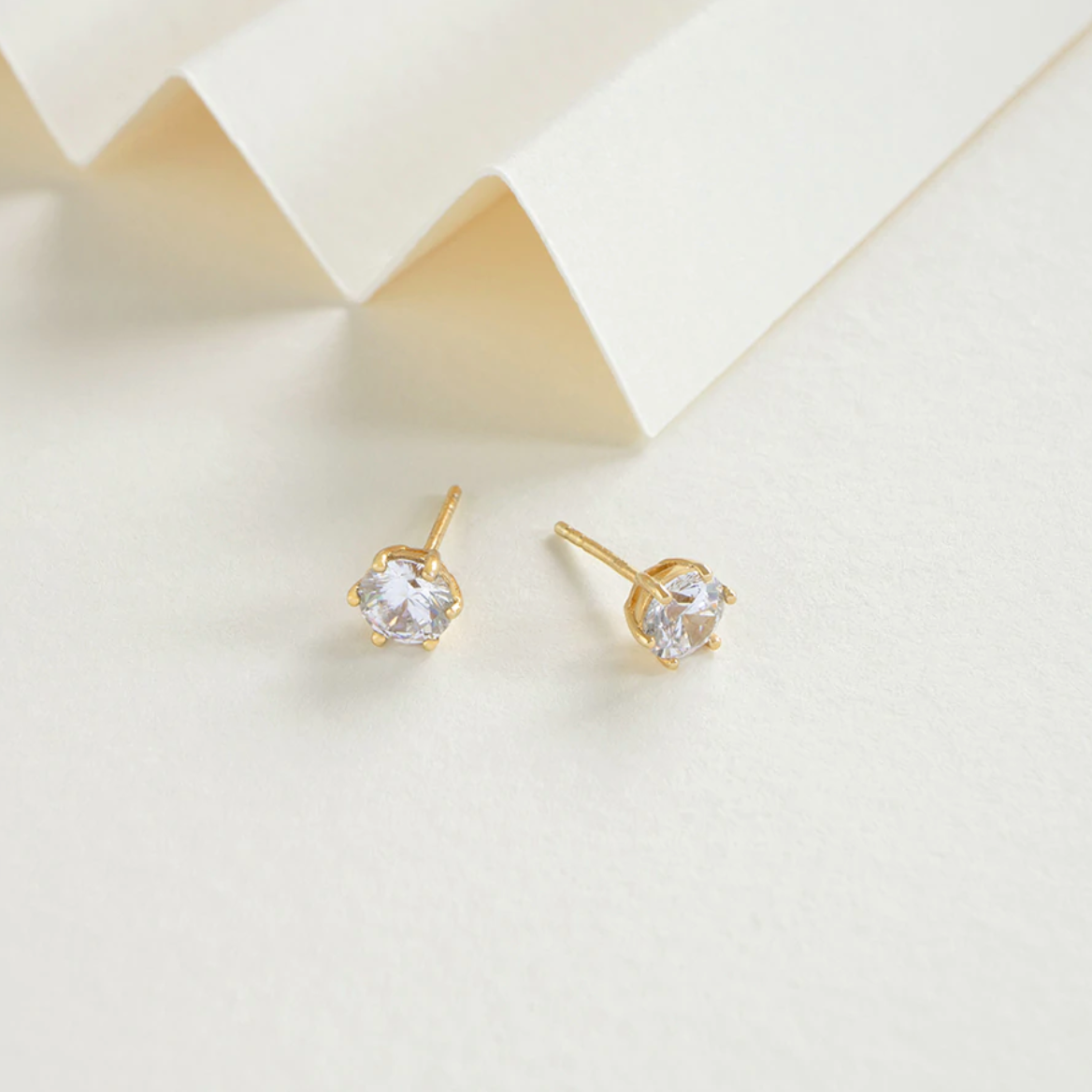 Diamante Gold 6mm Stud Earrings
