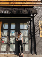 Premium Wedgie Straight Jeans